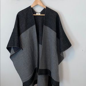 Black & grey warm cozy belted bohemian poncho